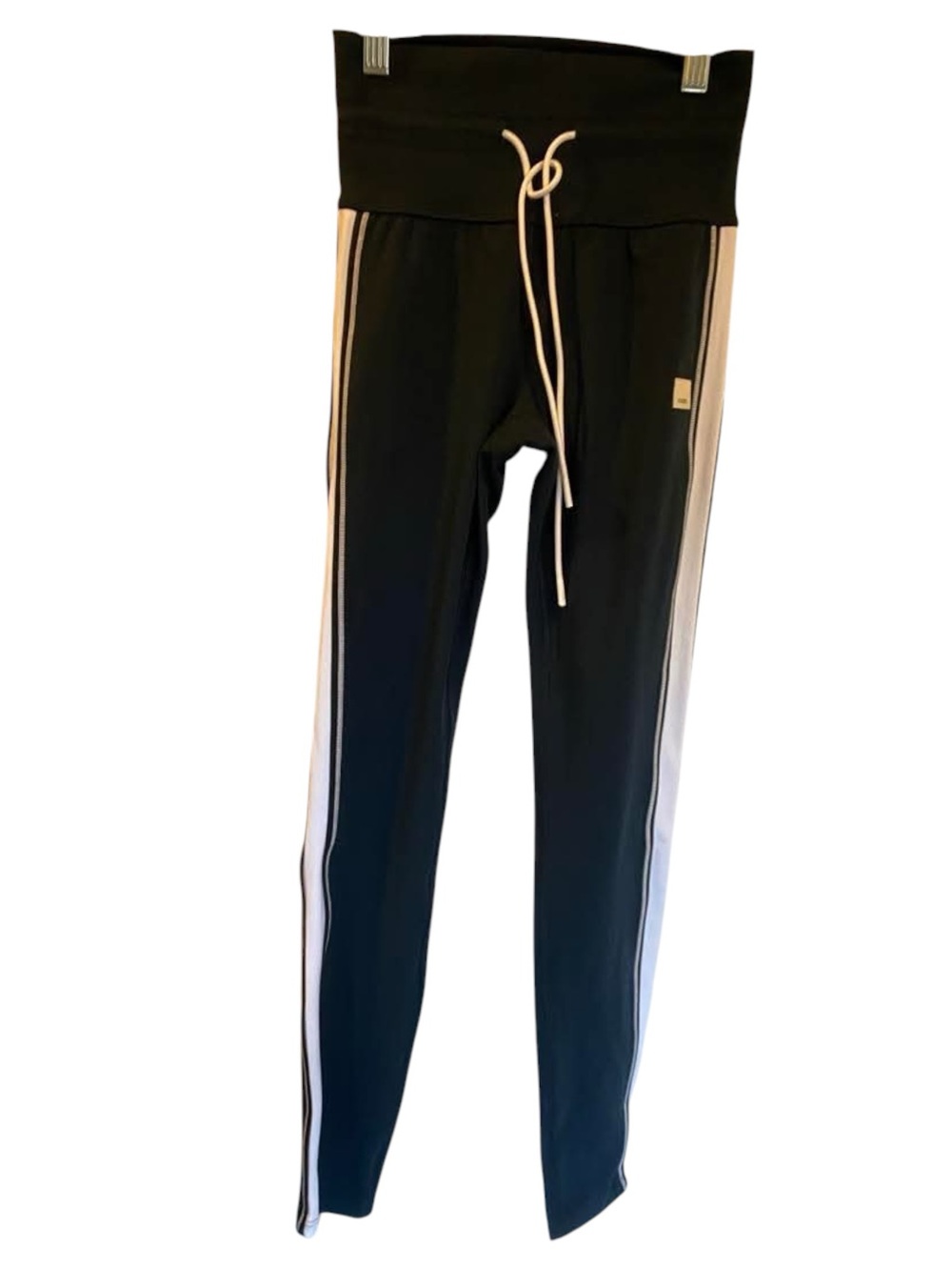 4. NWT Vuori Daily Track Pants INK Size: XS